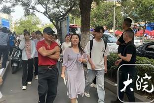 卡莱尔：哈利伯顿与托平预计都将出战今日对阵绿军的比赛！